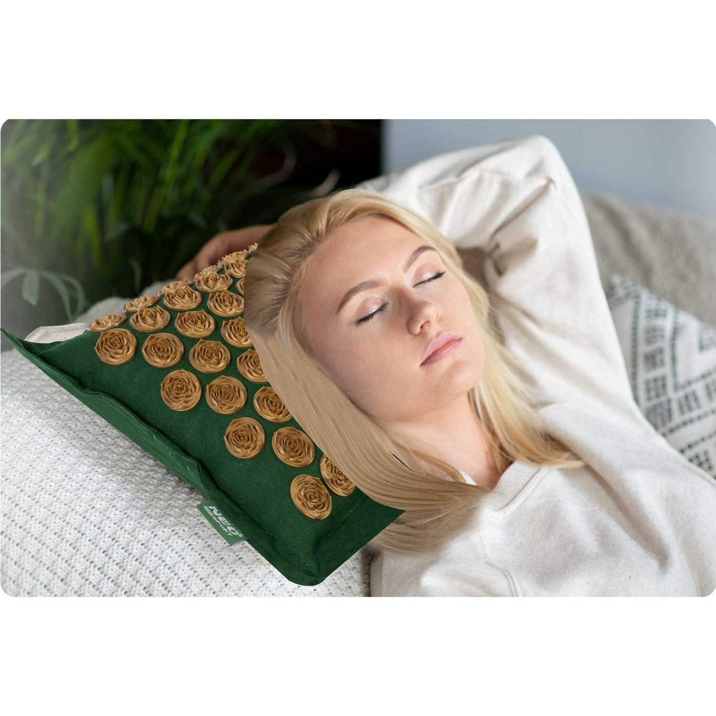 Acupressure mat with cushion NS-902 in green and gold