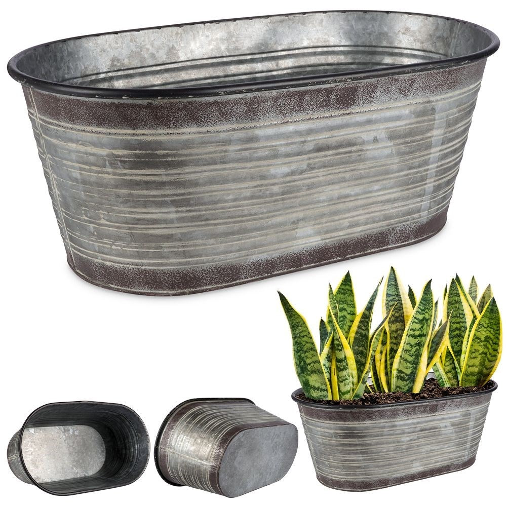 Antique rectangular pot in galvanized metal with rust effect