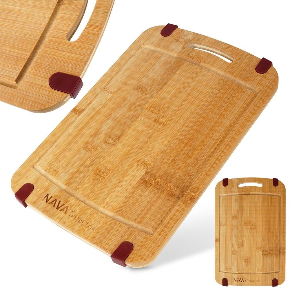 Bamboo cutting board with comfortable handle