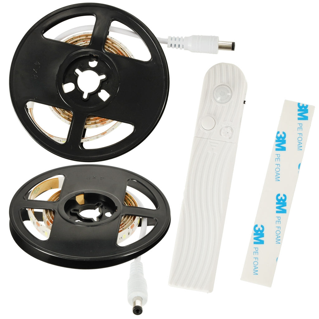Battery operated USB motion detector LED strip 1M cold white