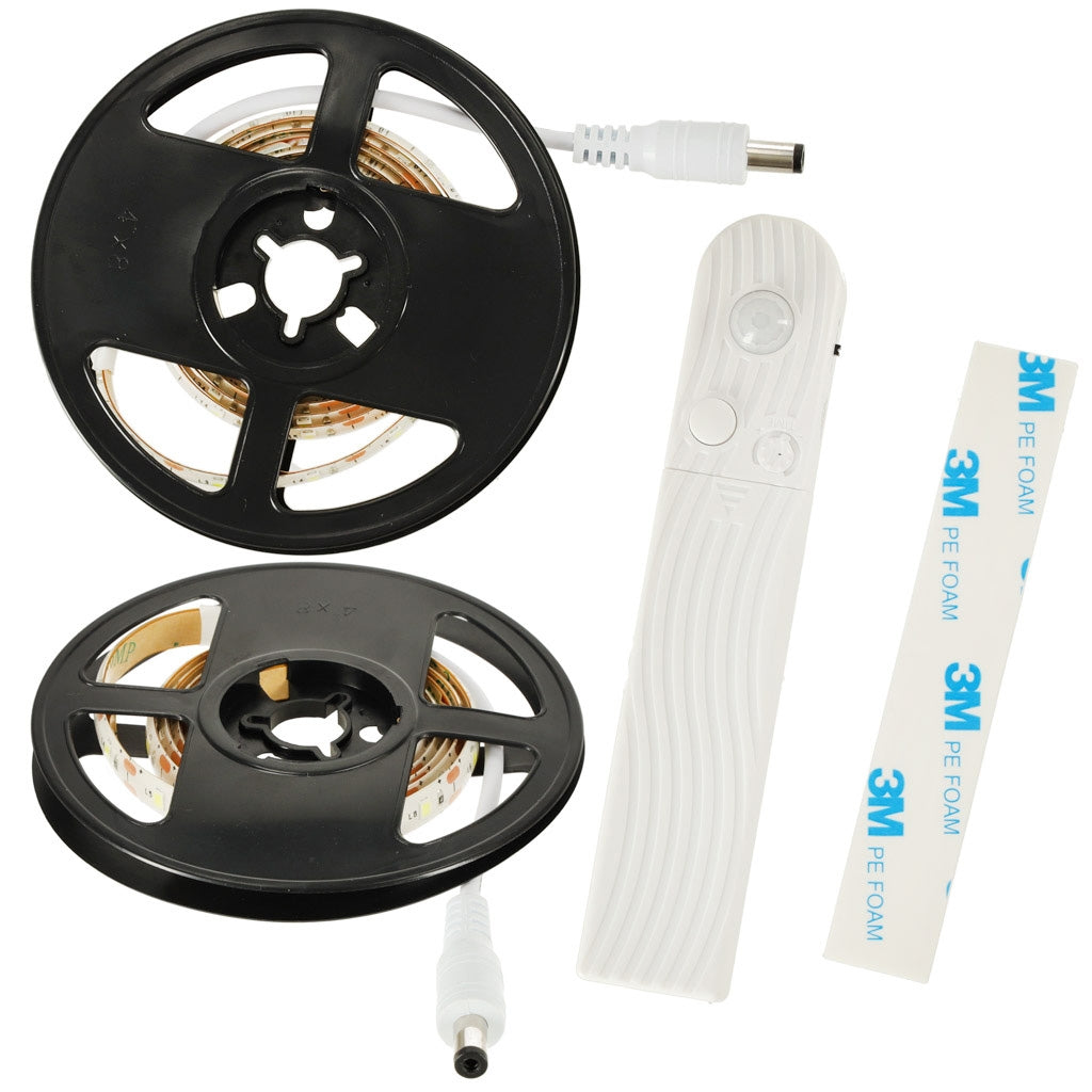 Battery operated USB motion detector LED strip 1M warm white