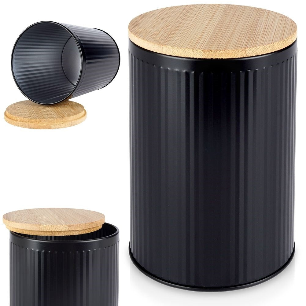 Black food storage with bamboo lid