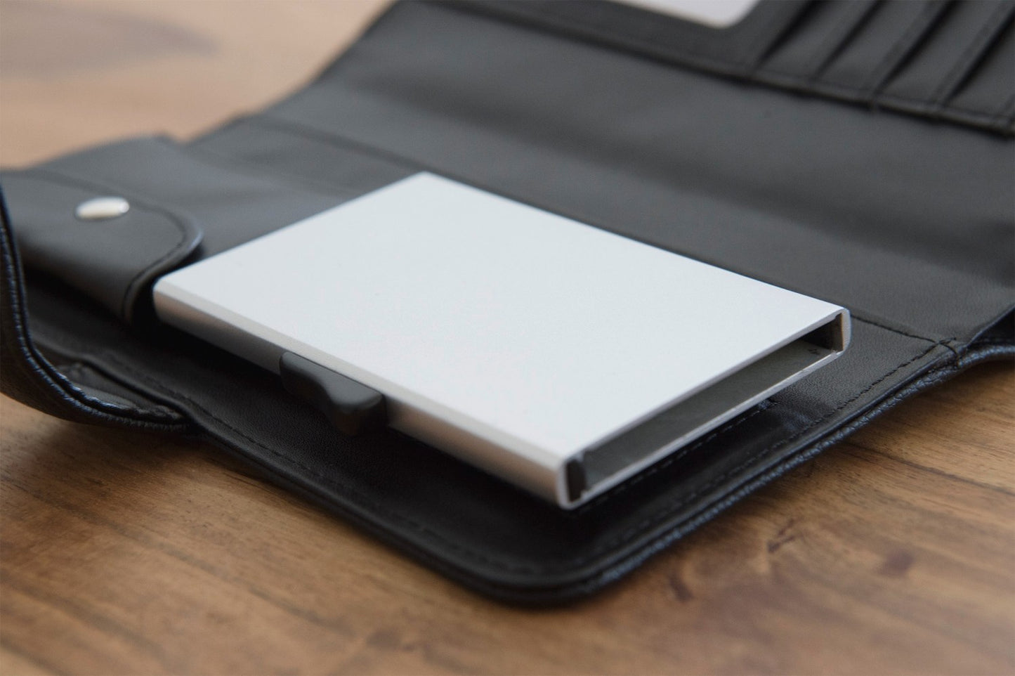 Card Guard Wallet Women - Black