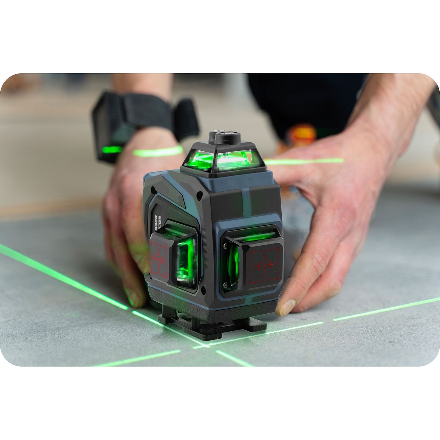 Cross-line laser in a suitcase + accessories Humberg HM-170