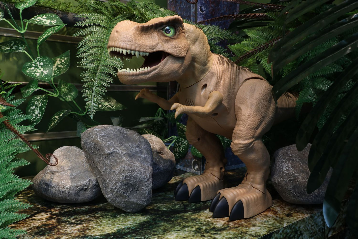 Dinos Unleashed Giant T-Rex
