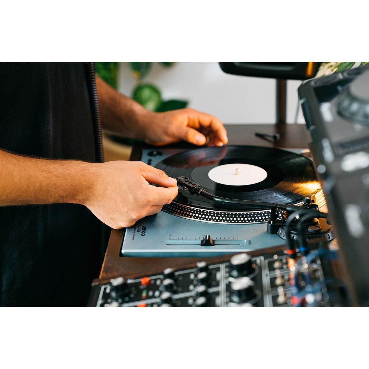 Direct Drive Turntable with USB Encoding, Metallic Blue