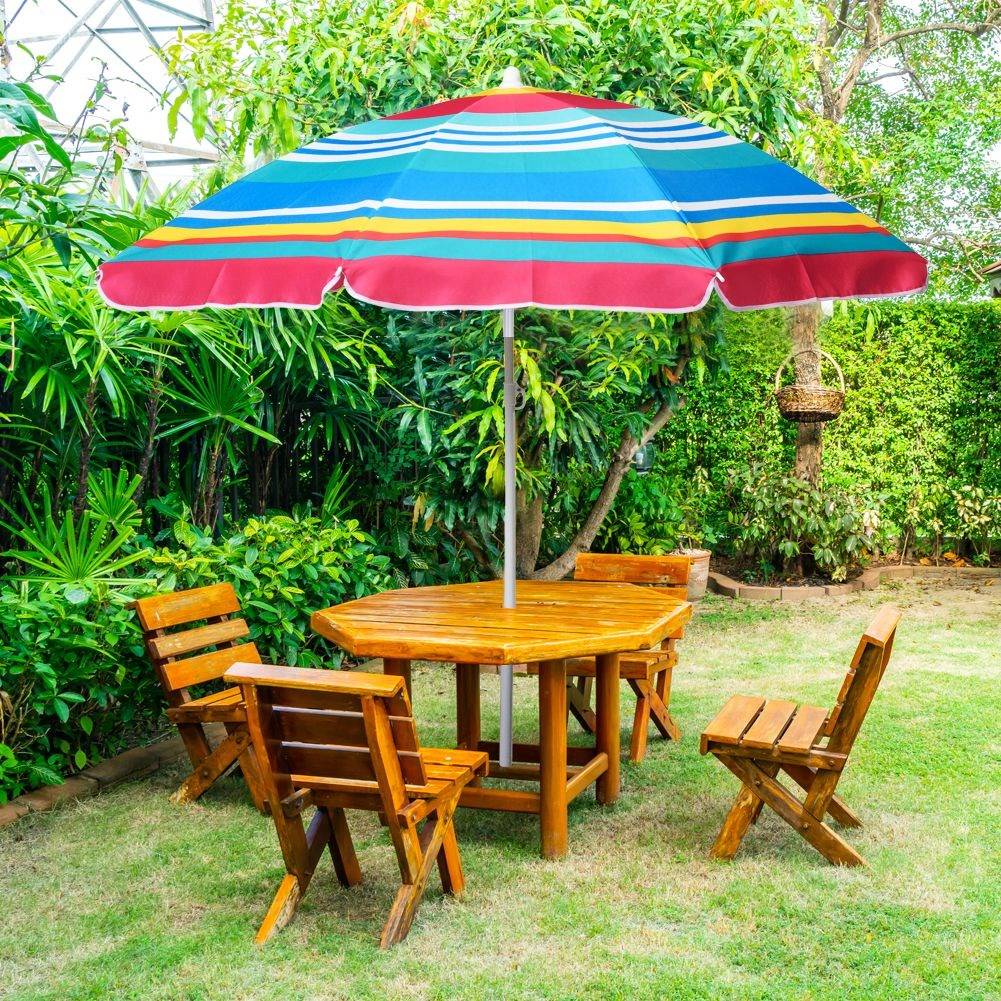 Durable parasol for beach and garden in nice colours