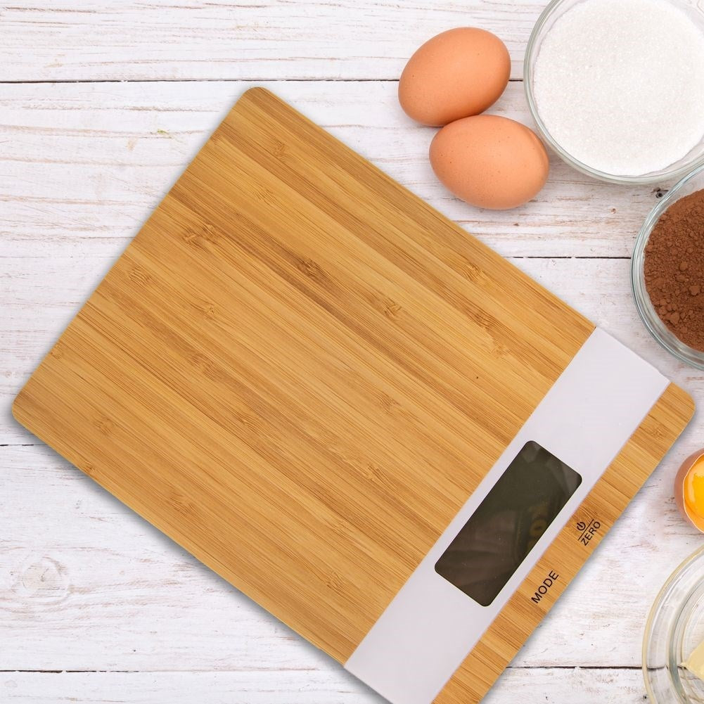 Exact kitchen scale in bamboo for precise measurement of food