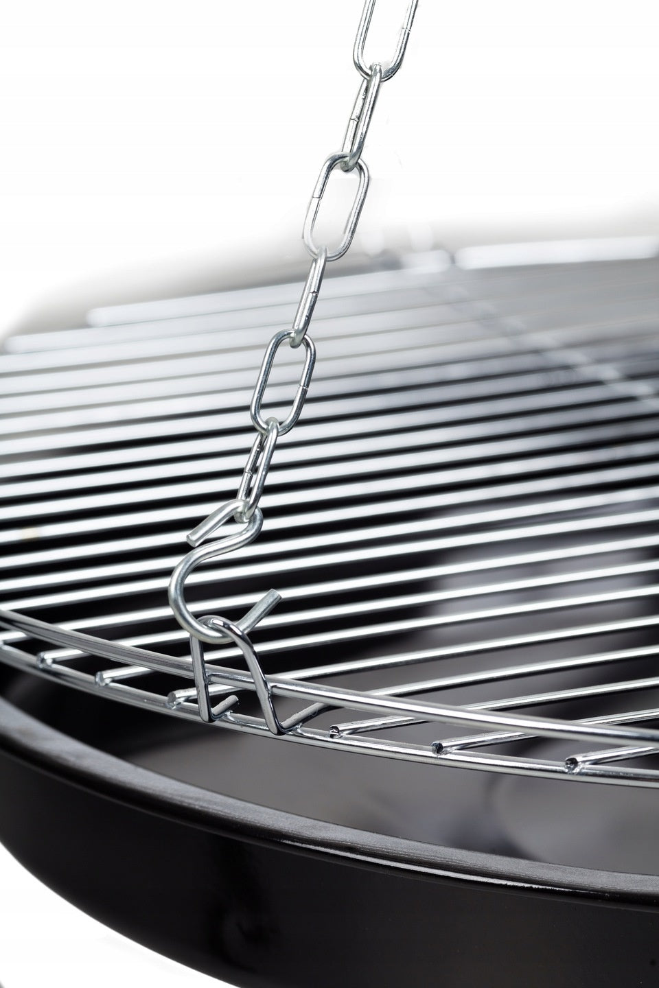Garden grill Garden fireplace grill with a tripod grate