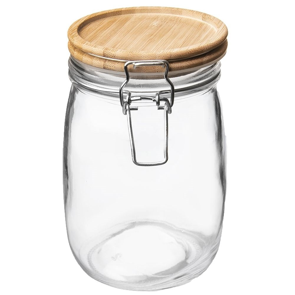 Glass jar with bamboo lid and rubber seal