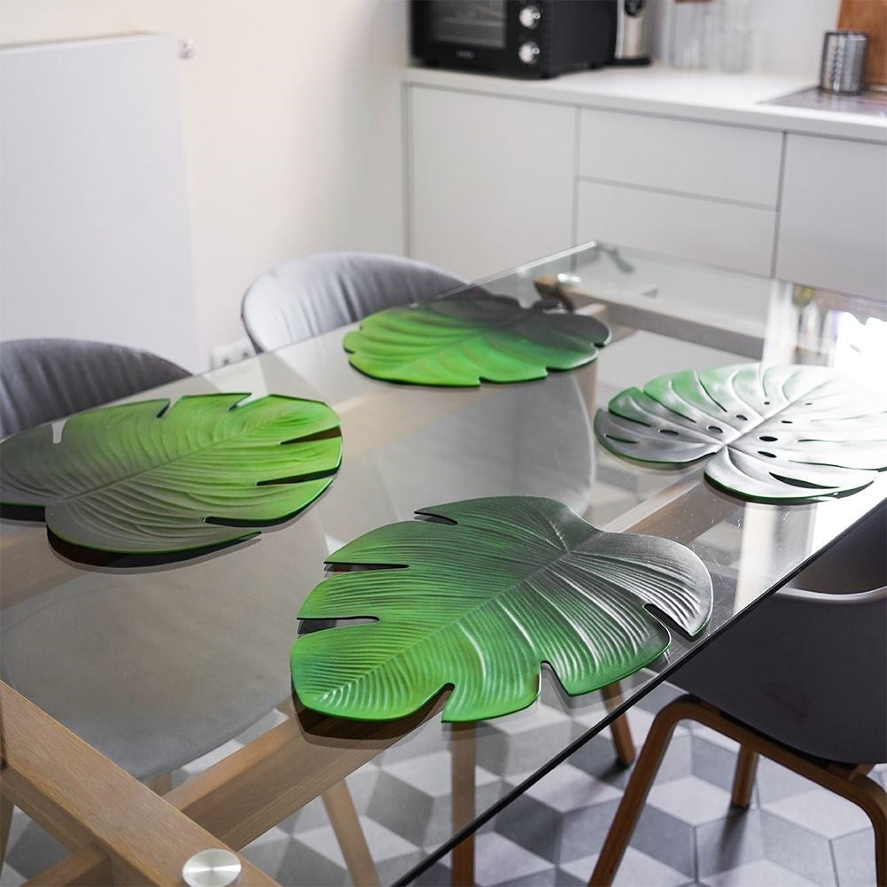 Green Leaf-shaped Kitchen Mat - Protects and Decorates the Table
