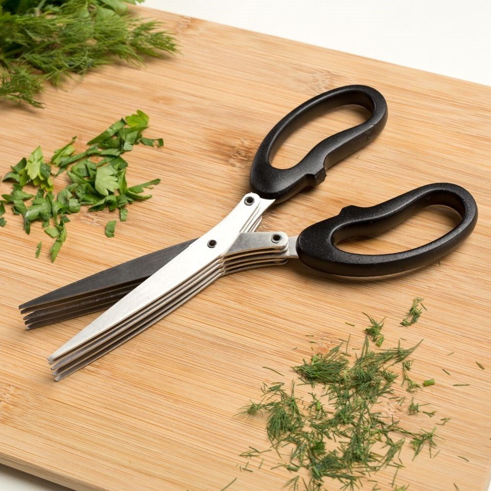 Herb scissors with five blades for quick chopping in the kitchen