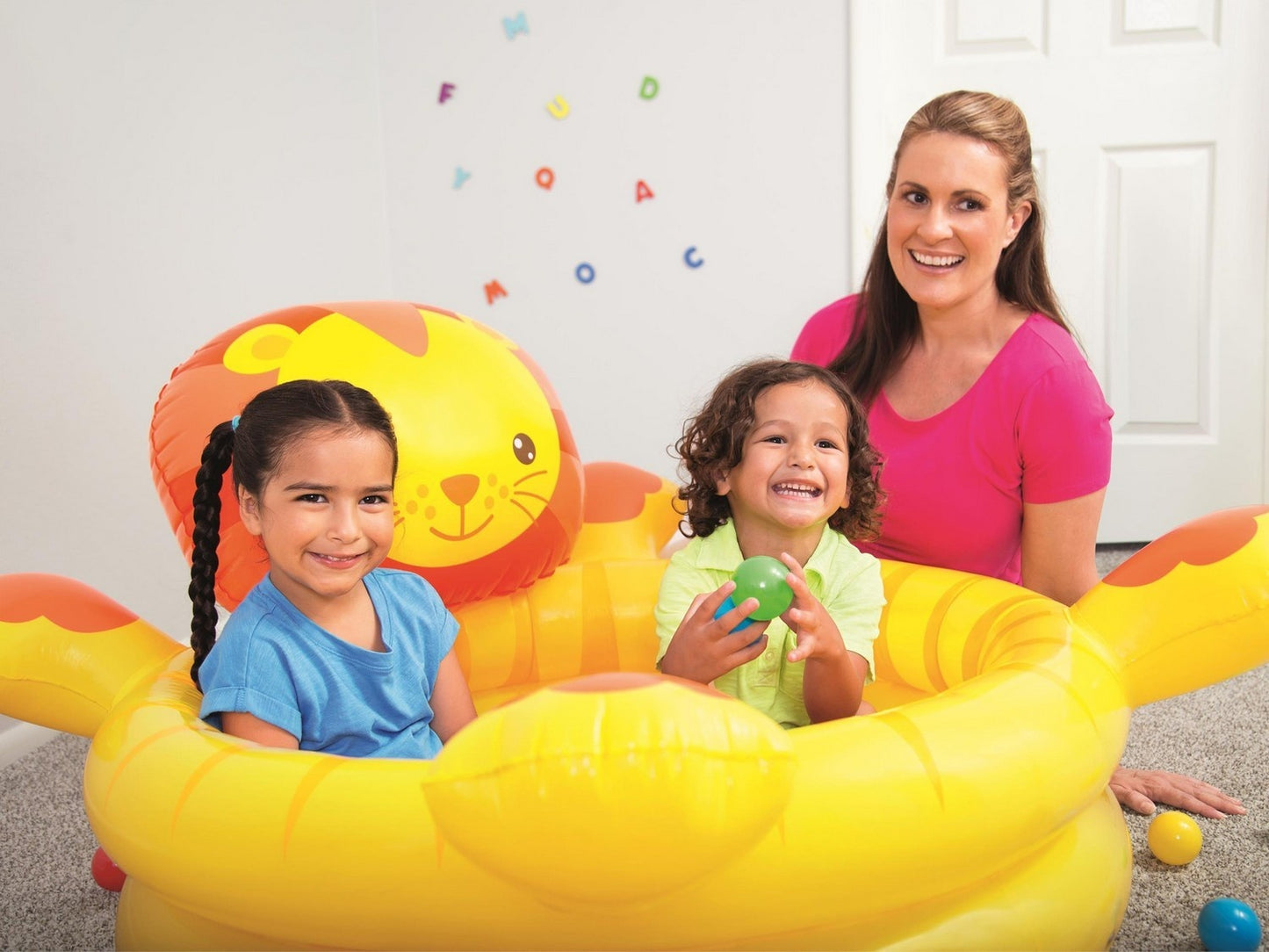 Inflatable lion paddling pool + balls 50 pcs Bestway