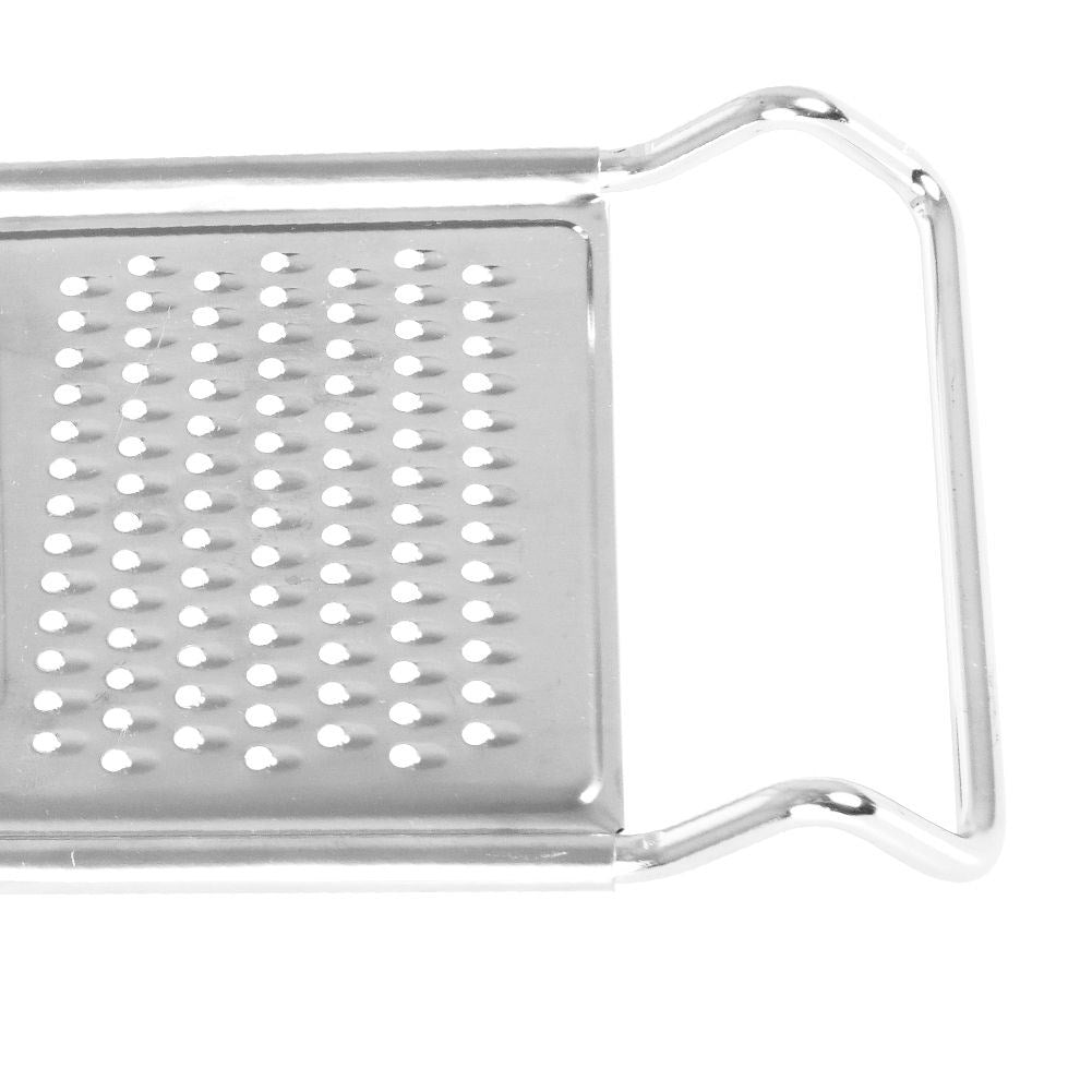 Kitchen grater with three blades - Convenient and space-saving