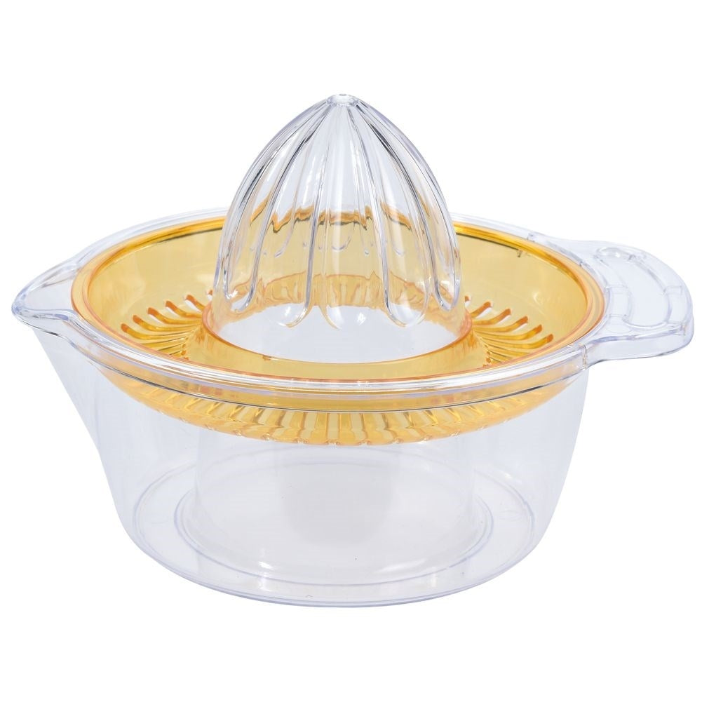 Lemon squeezer with spout for easy juicing