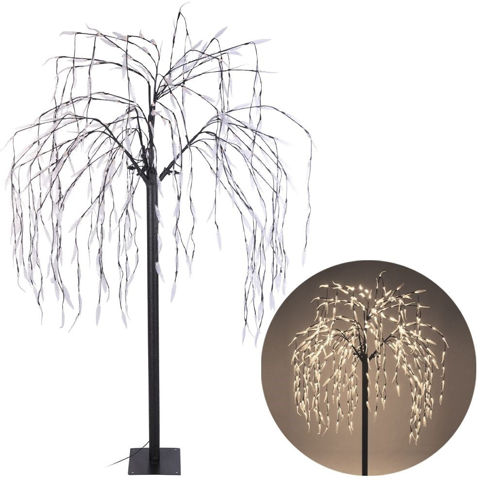 Magical Christmas atmosphere: Willow Tree with 400 LED lights