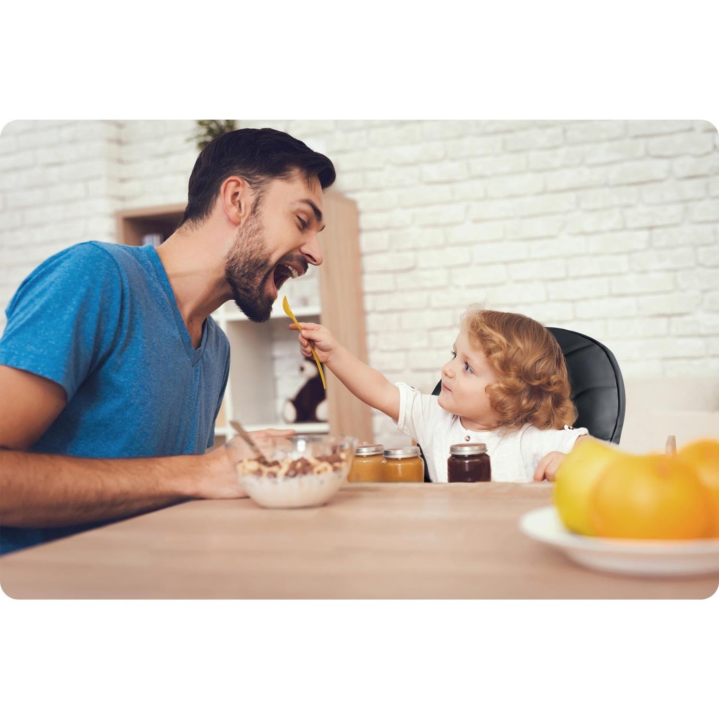 Nukido Tulo black highchair
