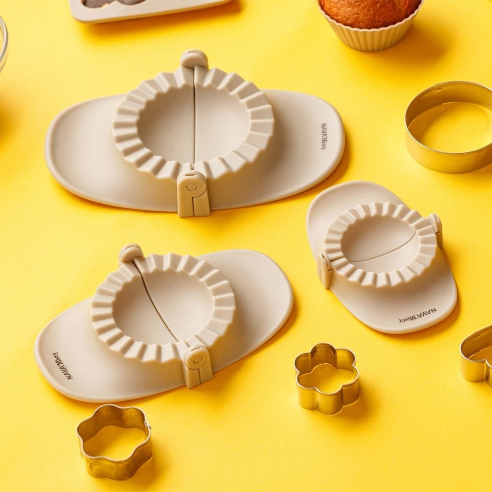 Perfect pirogue shape: Simple, convenient and 9.5 cm wide