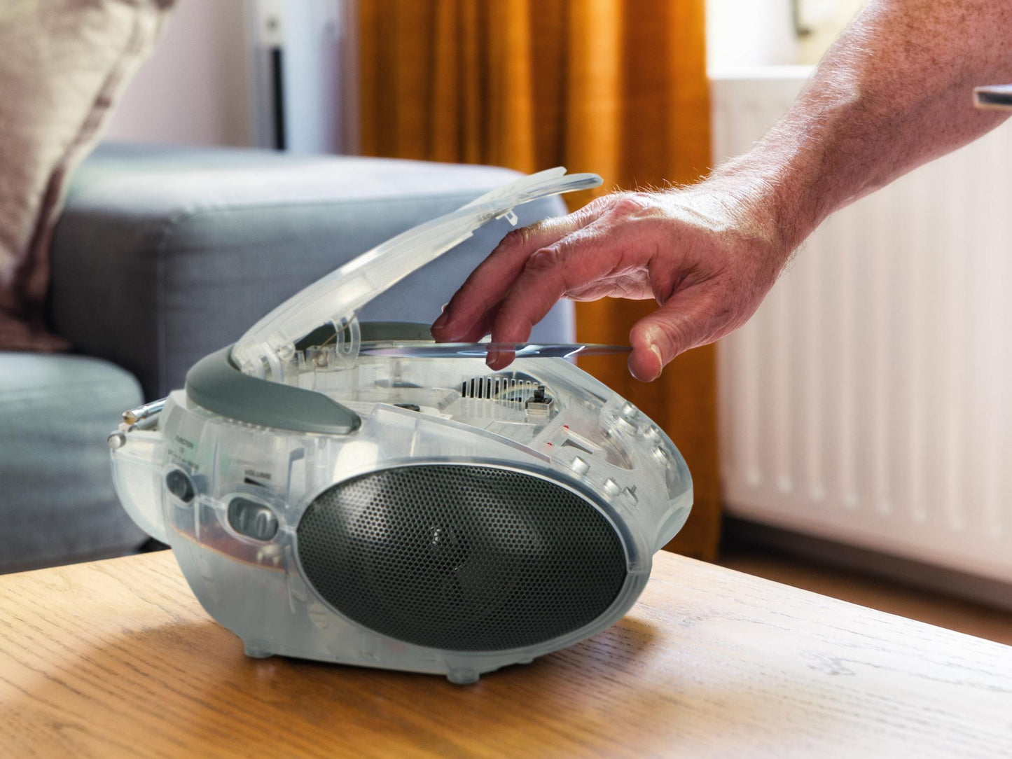 Portable FM Radio CD Player with Handle, Programmable Memory