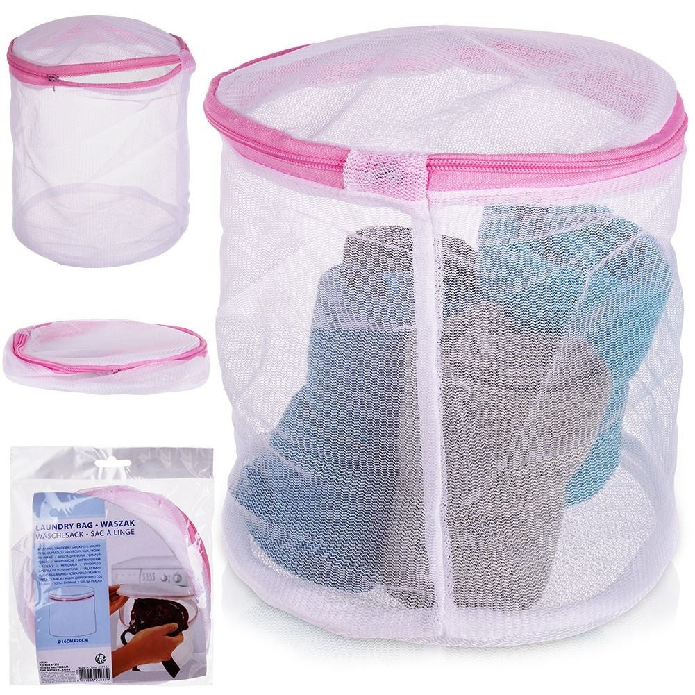 Protective net for delicate fabrics with plastic zipper