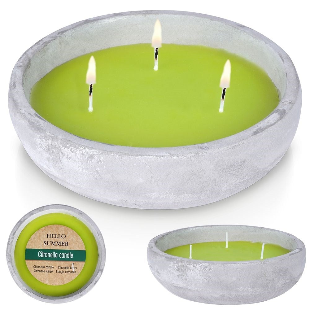 Scented candle with Lemon Oil: Refreshing and mosquito repellent