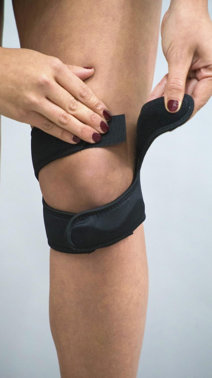 Wellys Knee Bandage 'X Shape'