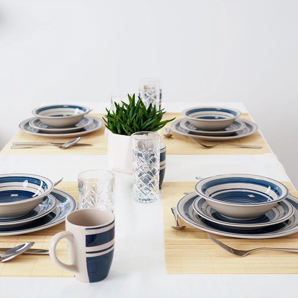 16-piece stoneware set for 4 people, dishwasher & microwave safe