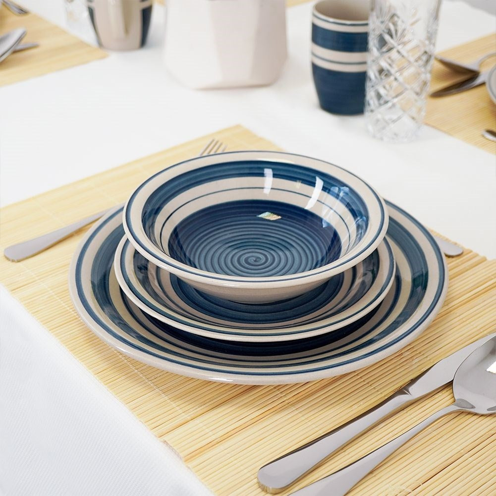 16-piece stoneware set for 4 people, dishwasher & microwave safe