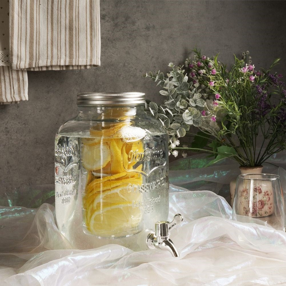 4-liter beverage container with faucet and fruit insert