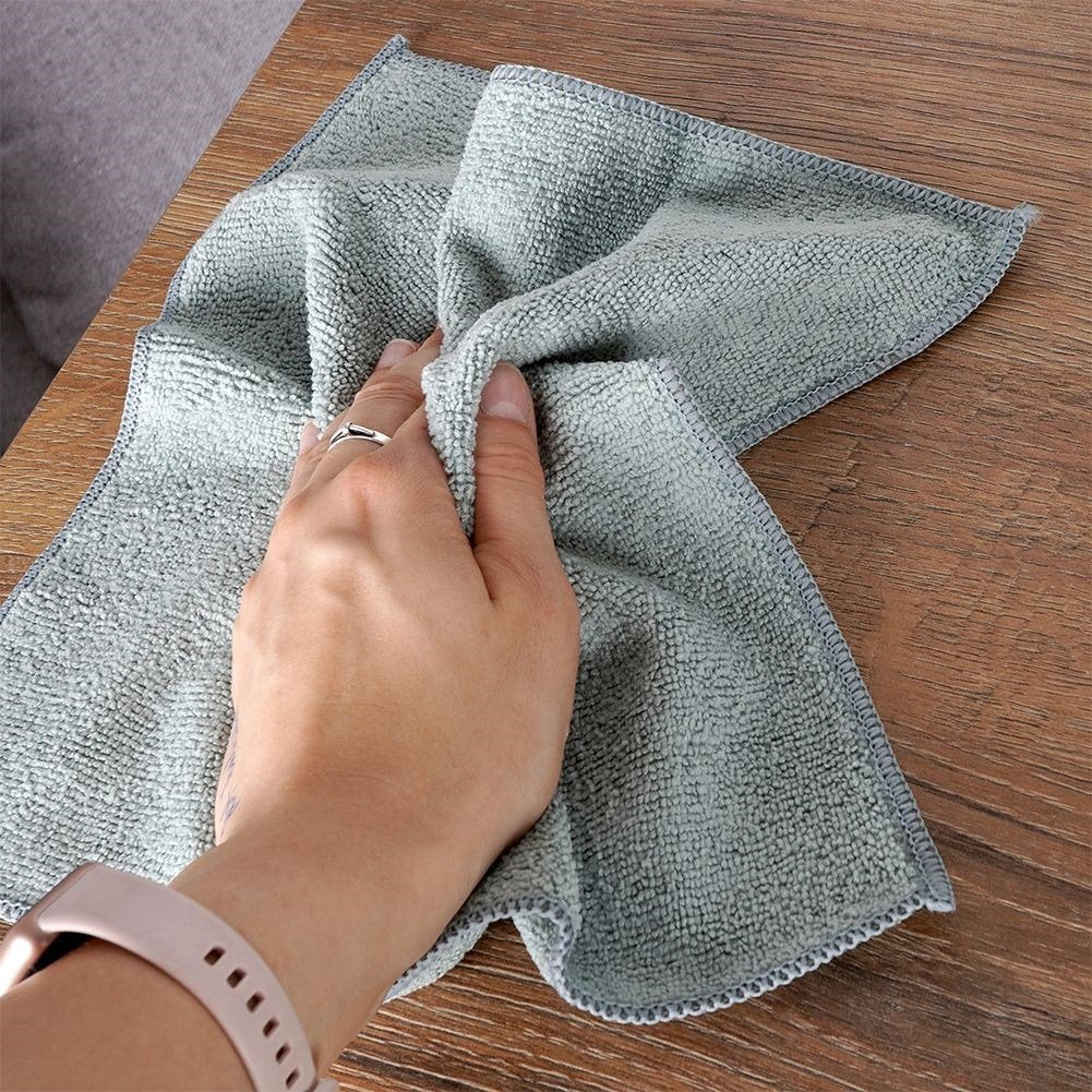 4-pack microfiber kitchen towels: Absorbent, chemical-free cleaning