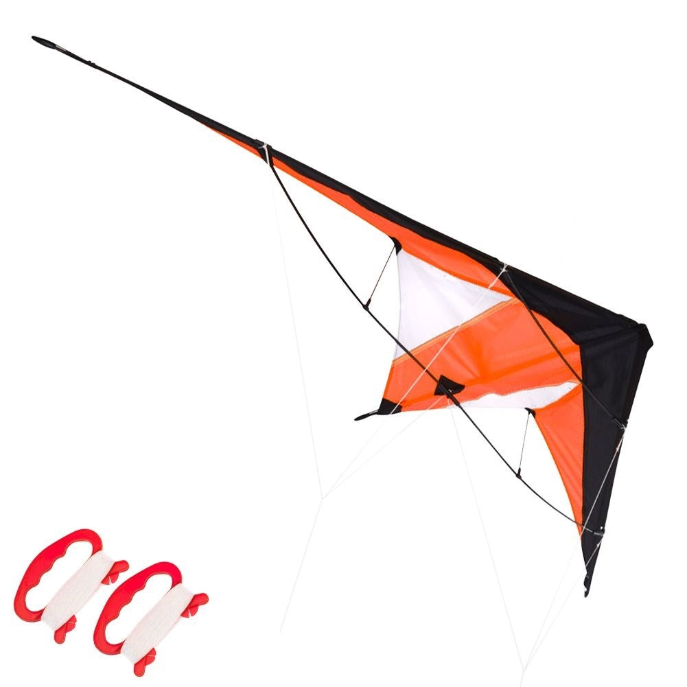 Acrobatic kite with 30m lines - impressive in the sky