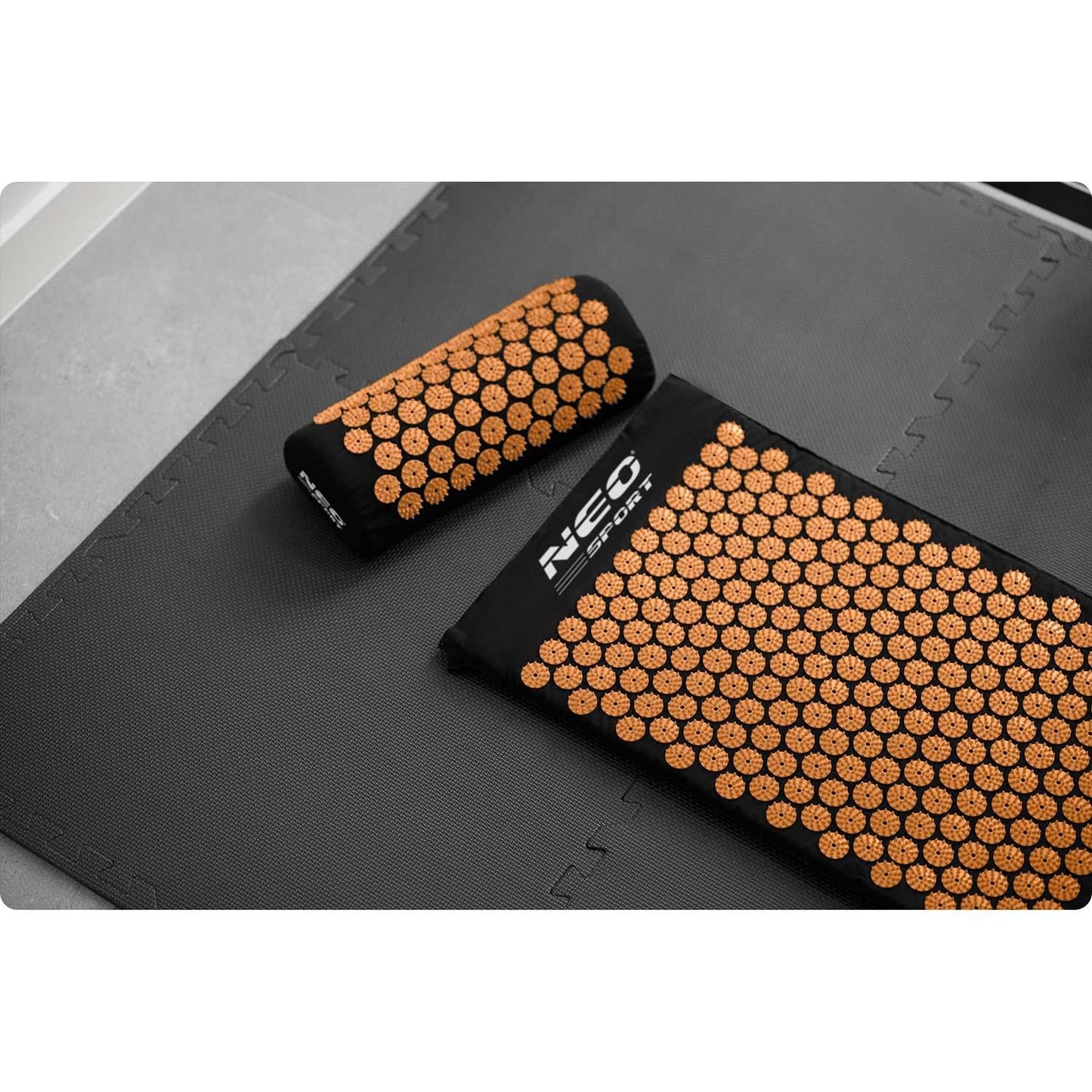 Acupressure mat with Spikes Neo-Sport NS-901 Black-Gold
