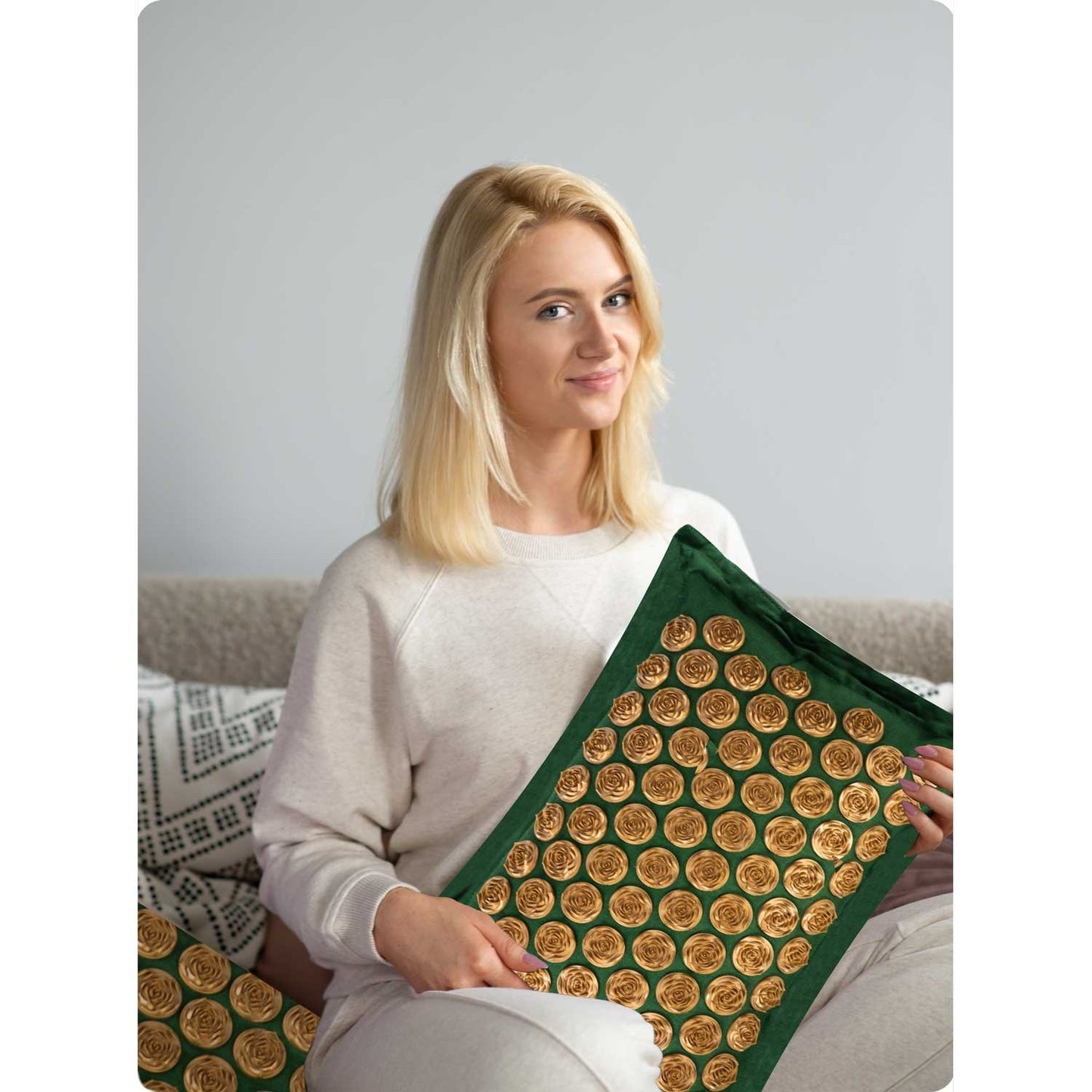 Acupressure mat with cushion NS-902 in green and gold