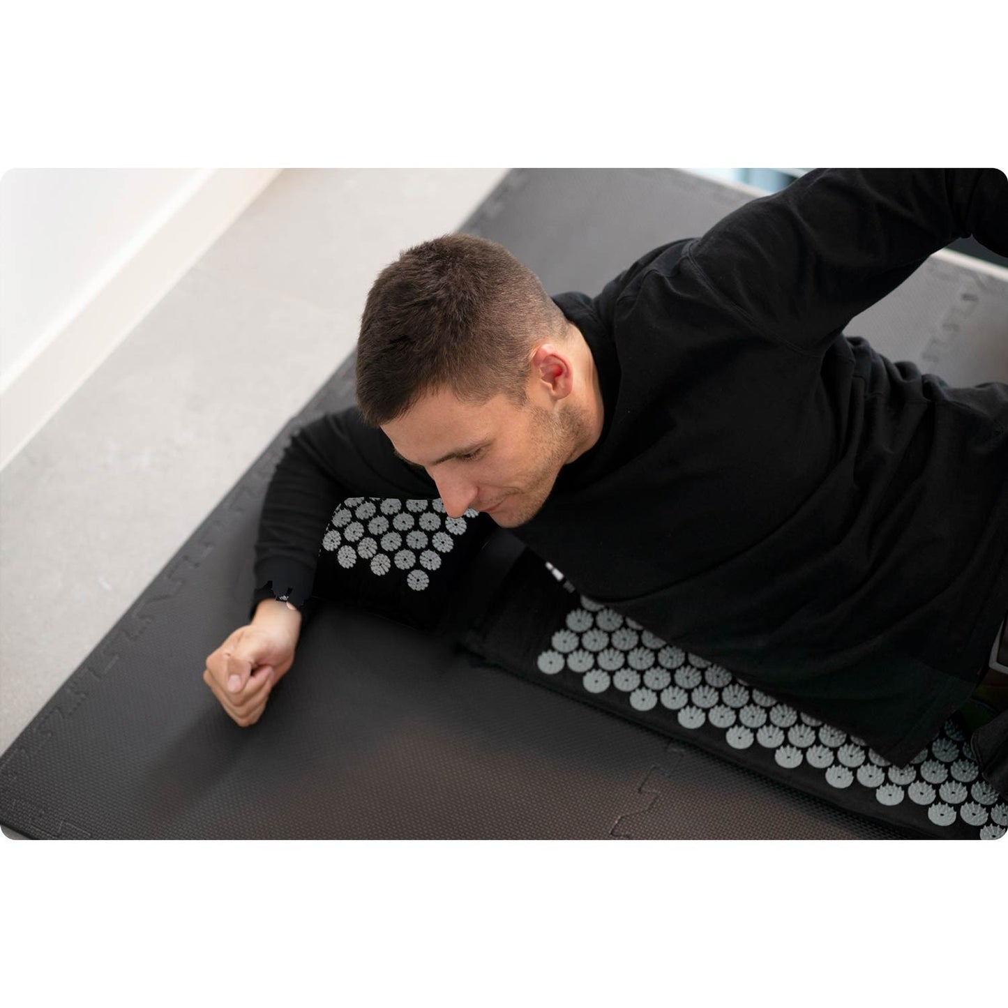 Neo-Sport NS-903 Acupressure Mat with Spikes, Black and Silver