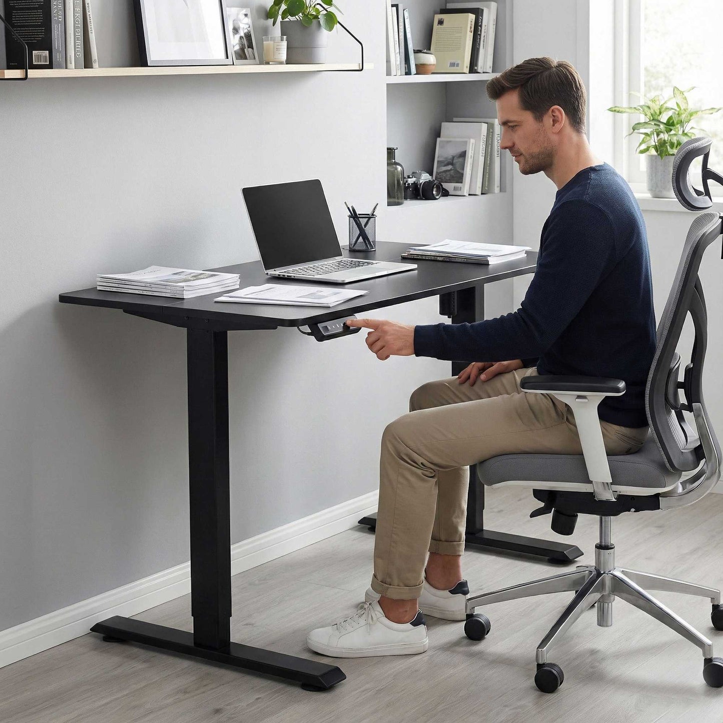 Adjustable Electric Desk, 120x60 cm, Height 72–117 cm, Black