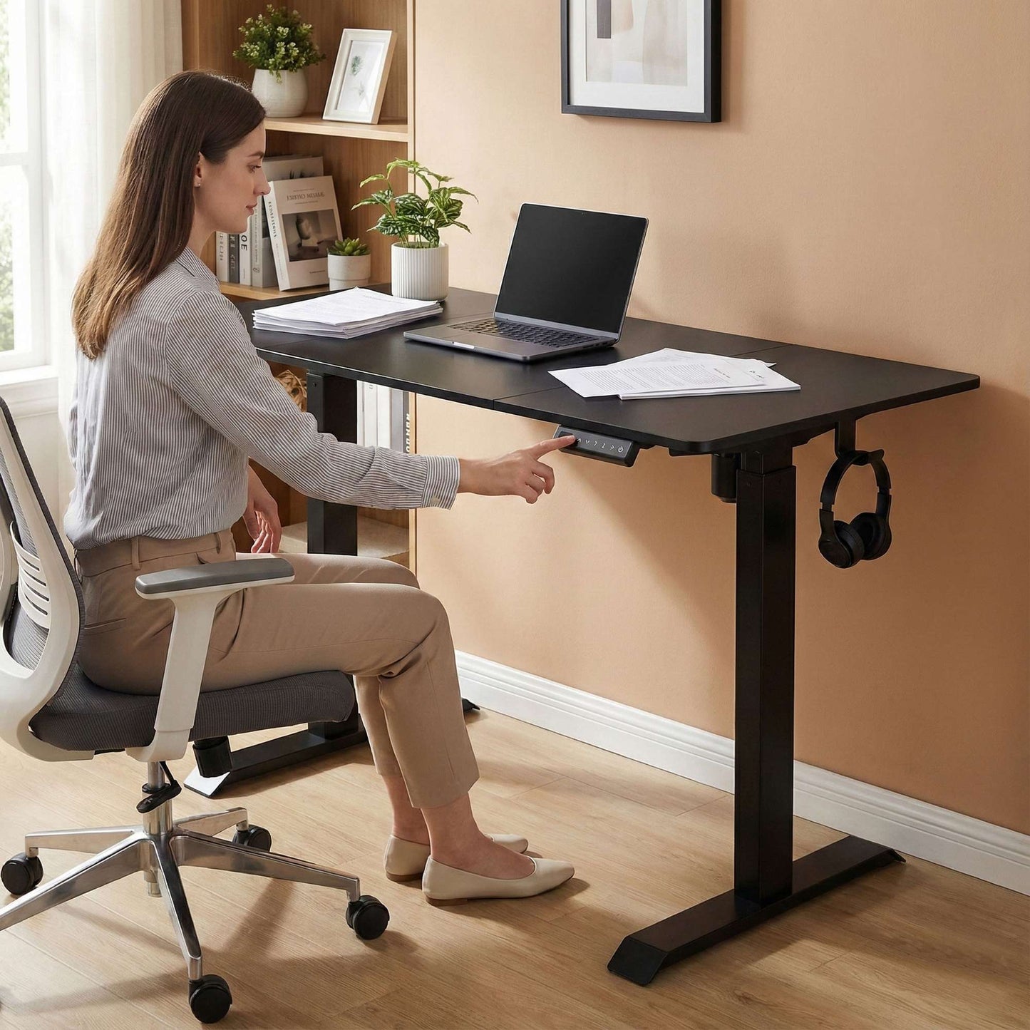 Adjustable Electric Desk, 140x70 cm, Height 76–121 cm