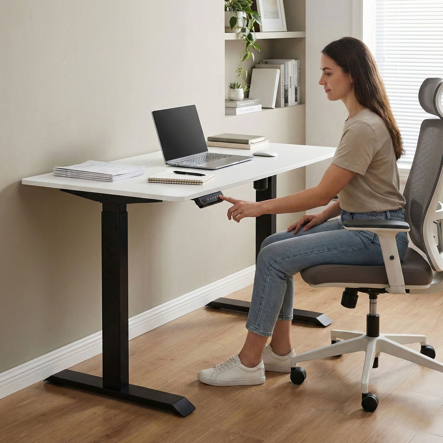 Adjustable Electric Desk, 140x70 cm, Height 76–121 cm