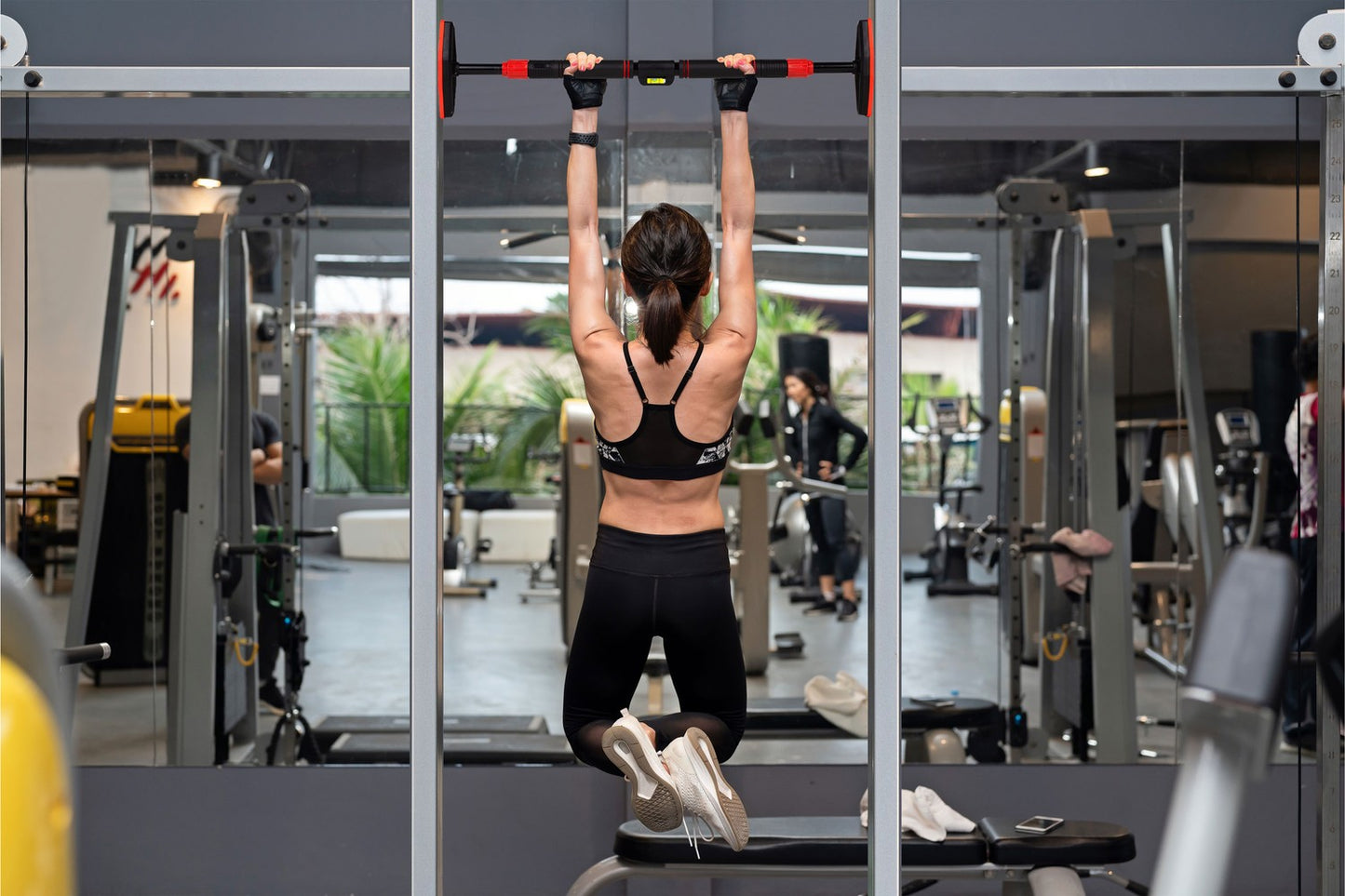 Adjustable pull-up bar
