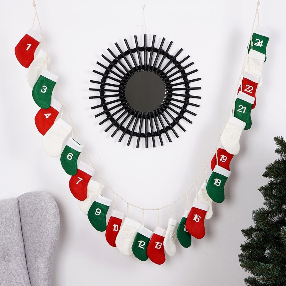 Advent Calendar: 24 Socks on Jute String for Surprises