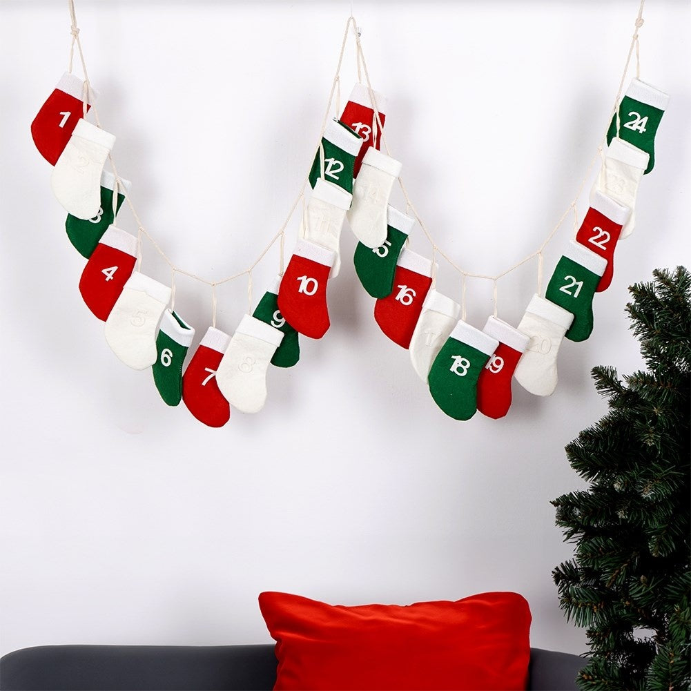 Advent Calendar: 24 Socks on Jute String for Surprises