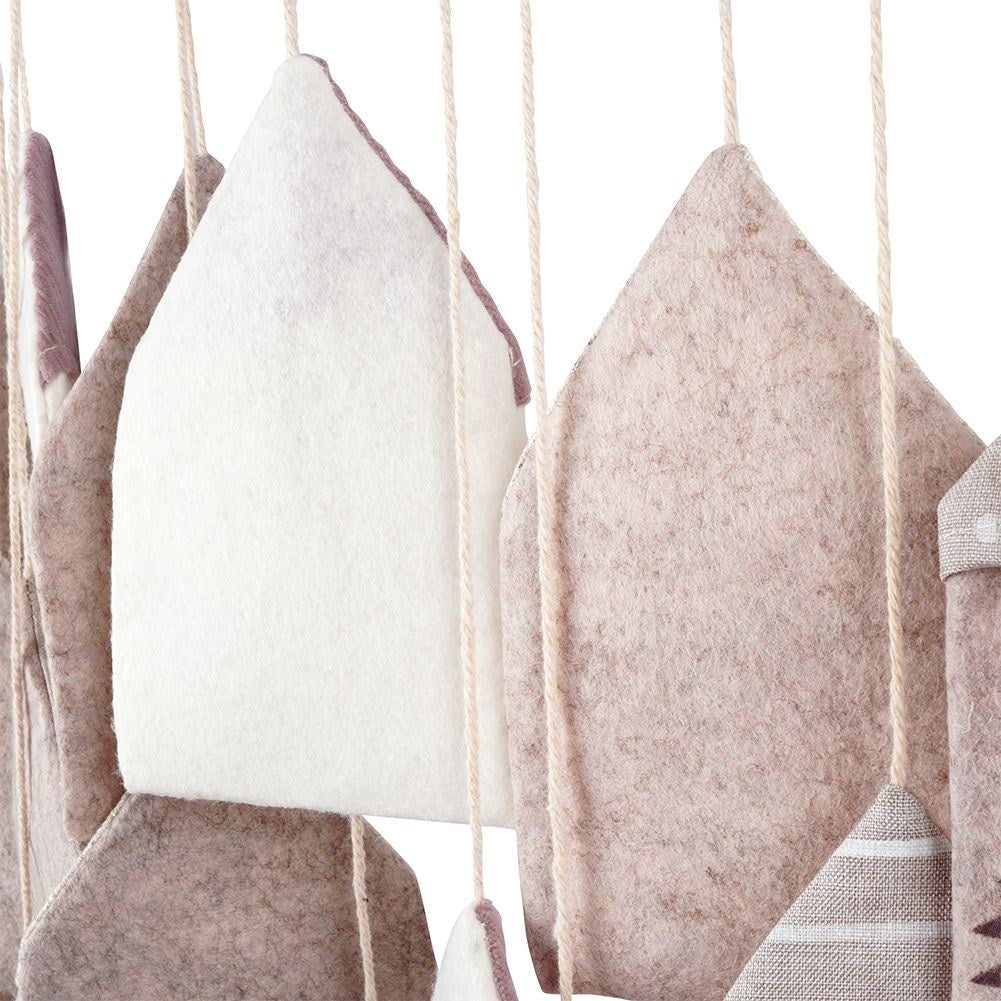 Advent calendar with 24 small houses to fill with surprises