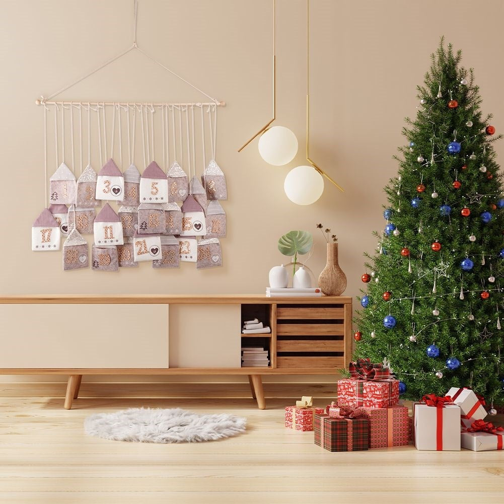 Advent calendar with 24 small houses to fill with surprises
