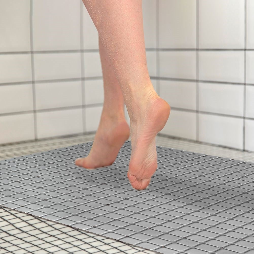 Anti-slip mat for safe shower and bath