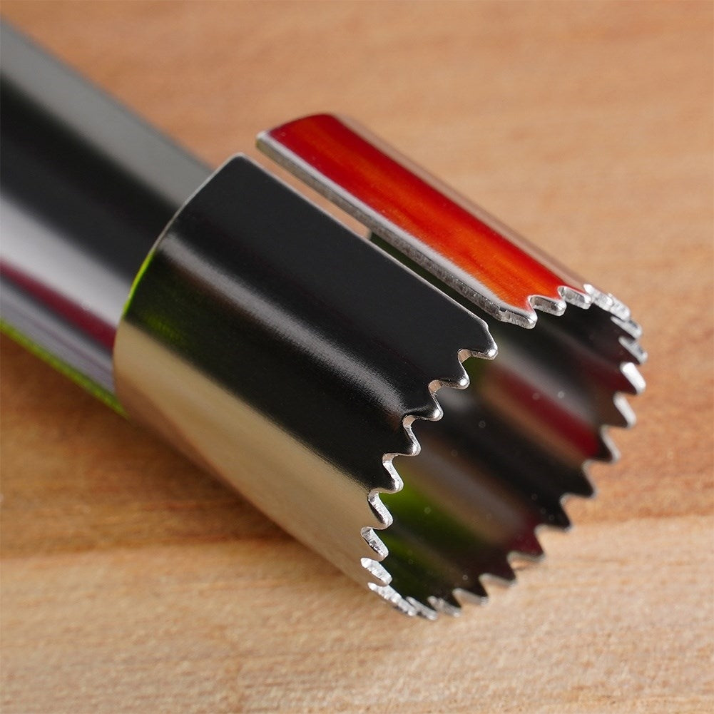Apple and pear corer, easy to clean, dishwasher safe