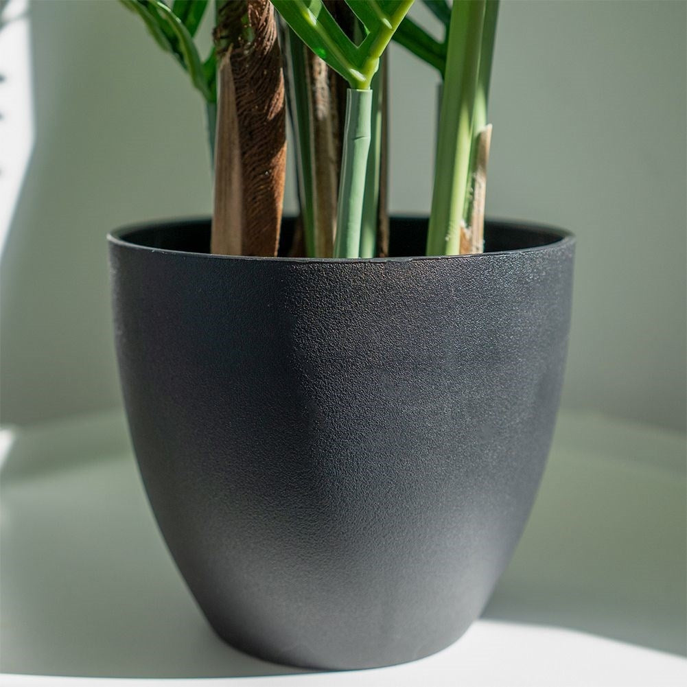 Artificial palm 95 cm high in black pot, realistic and easy to care for