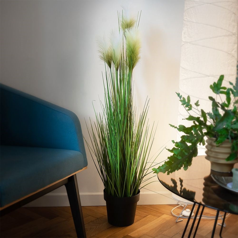 Artificial pampas grass with 5 flowers in black pot