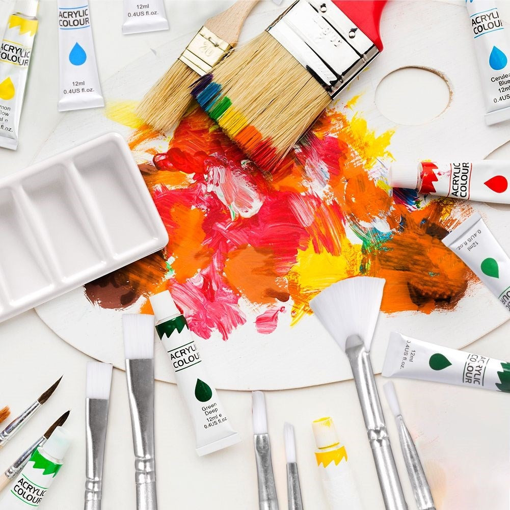 Artist's kit: Canvases, acrylic paints and accessories