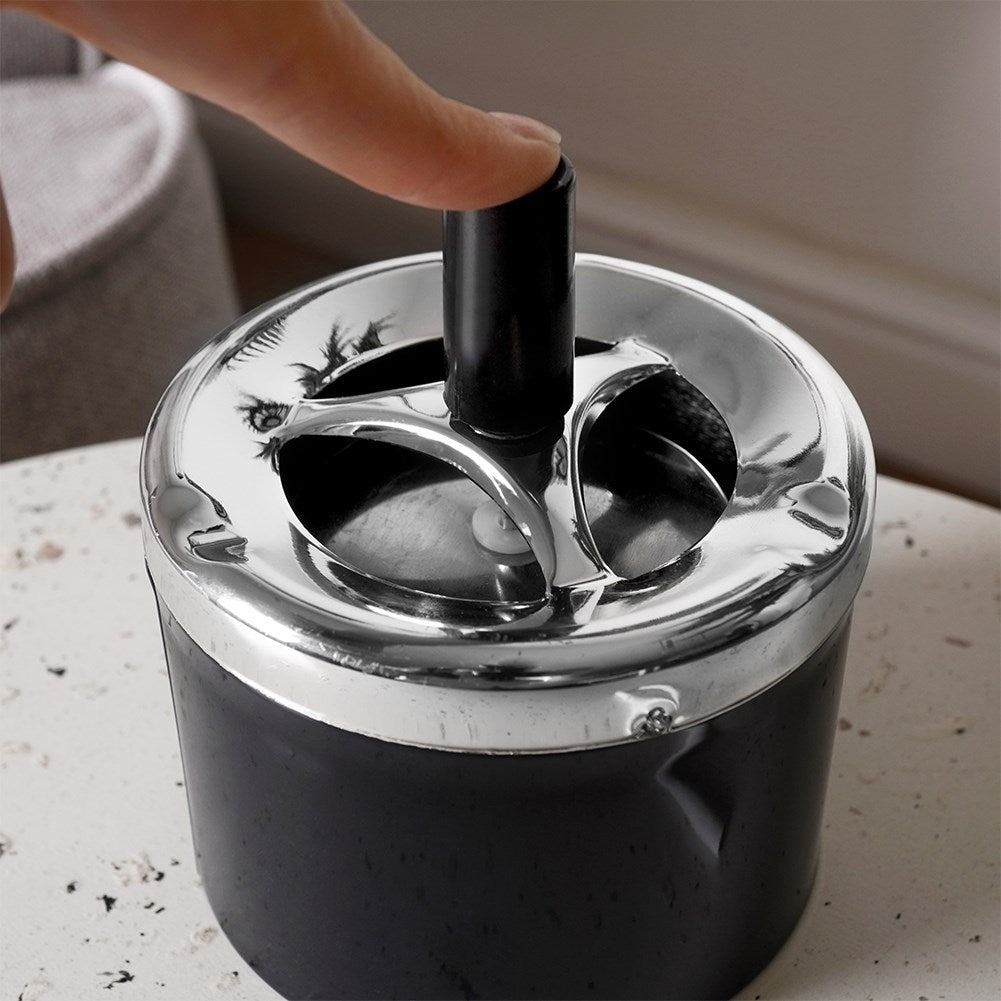 Ashtray with lid - Hides cigarette residue and smell