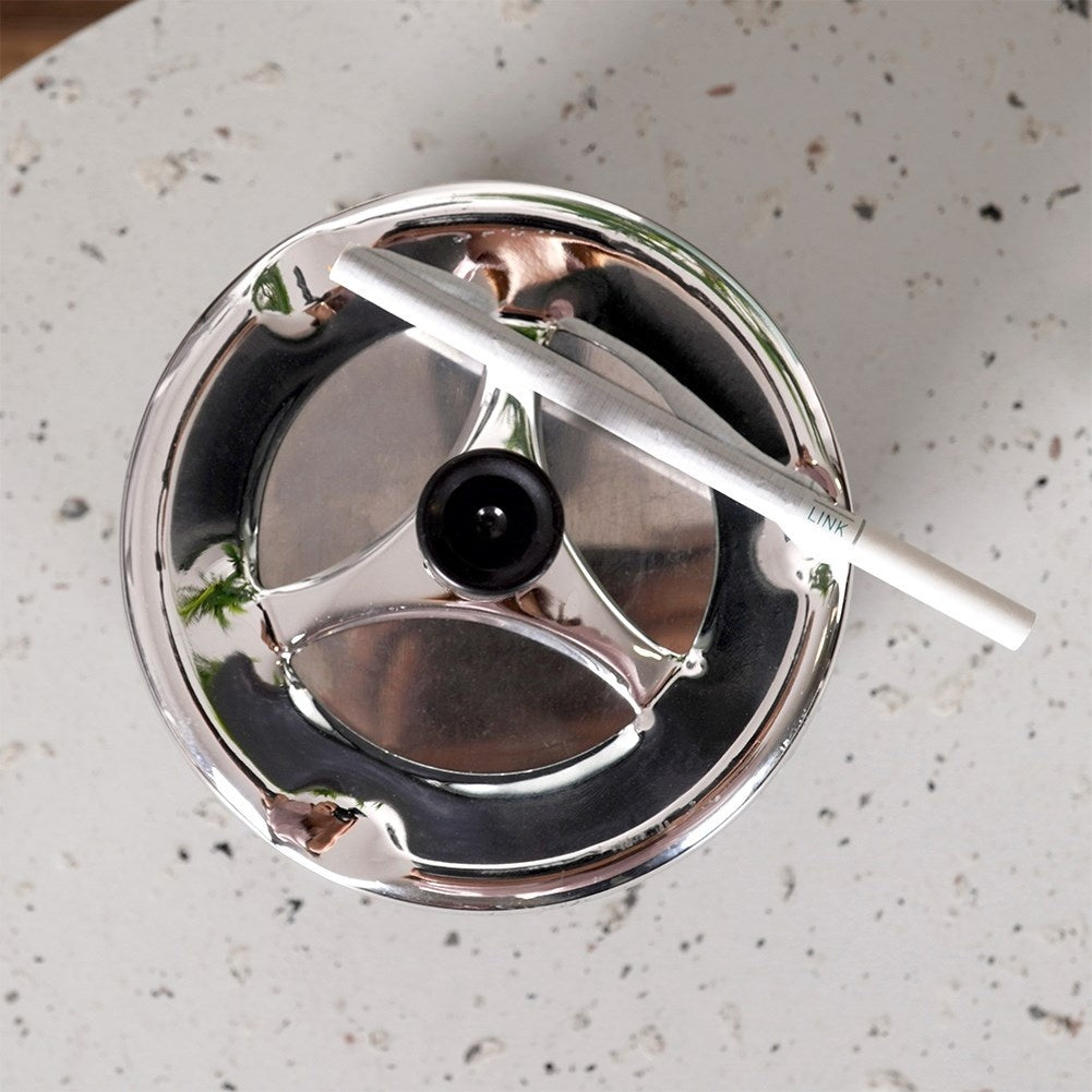 Ashtray with lid - Hides cigarette residue and smell