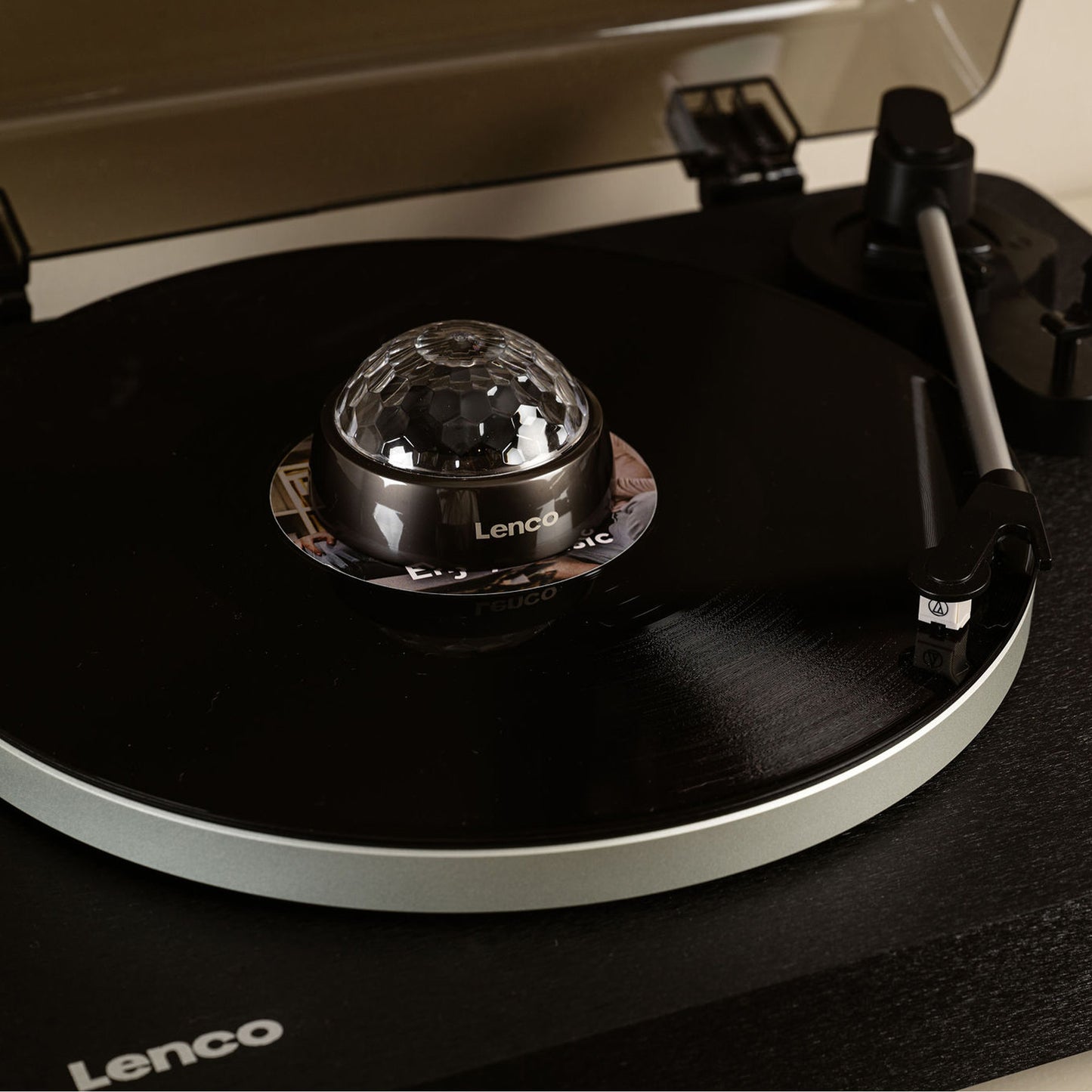 Automatic Turntable with Bluetooth and Pre-Amplifier, Black
